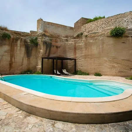 Esperanto Suite&pool *