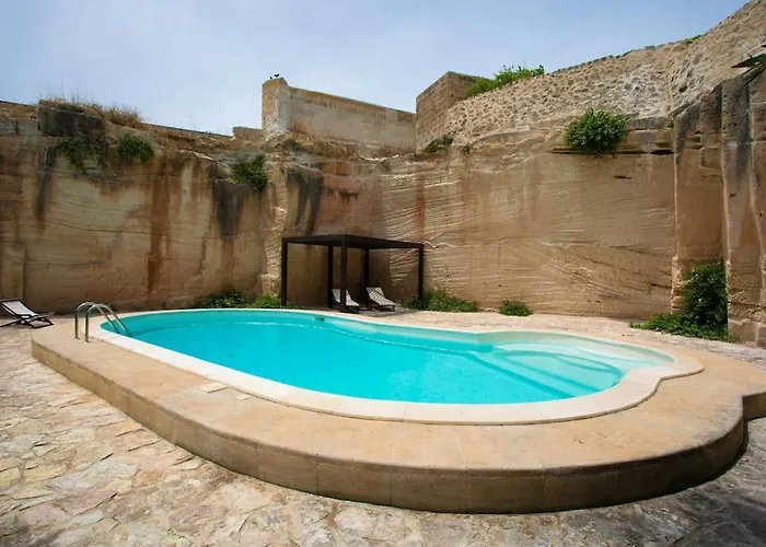 Esperanto Suite&pool *